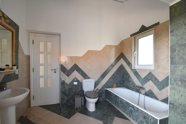 Bathroom 3, Piccolo Paradiso Villas, South Aegean