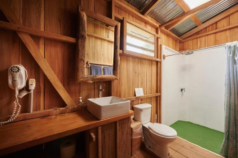 Bathroom 3, Finca Amistad Cacao Lodge, Upala
