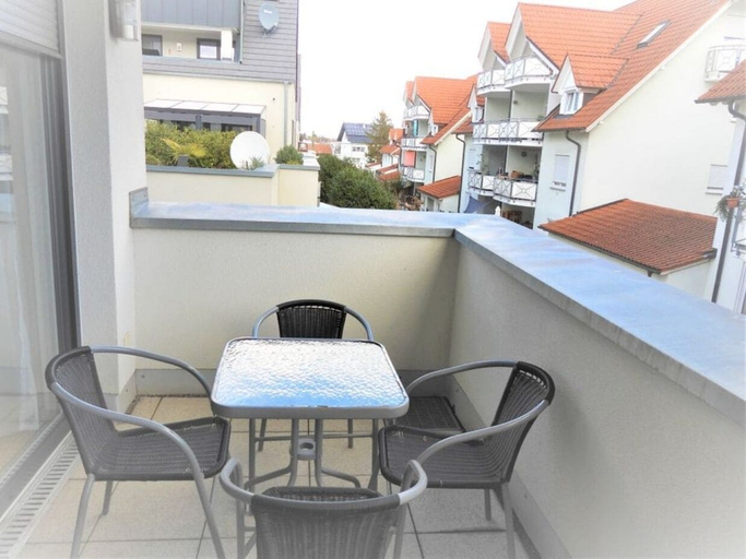 Outdoor dining, Ferienwohnung Badnerstraße L4, Emmendingen