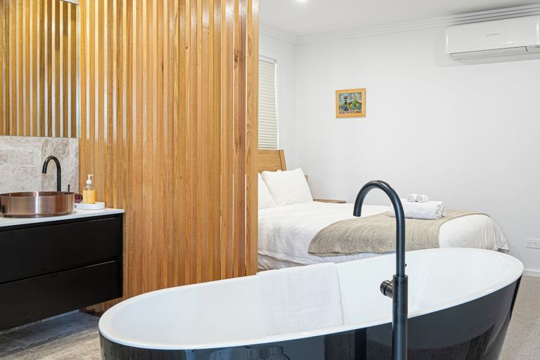 Bathroom 5, Luxe on Seacrest, Victor Harbor
