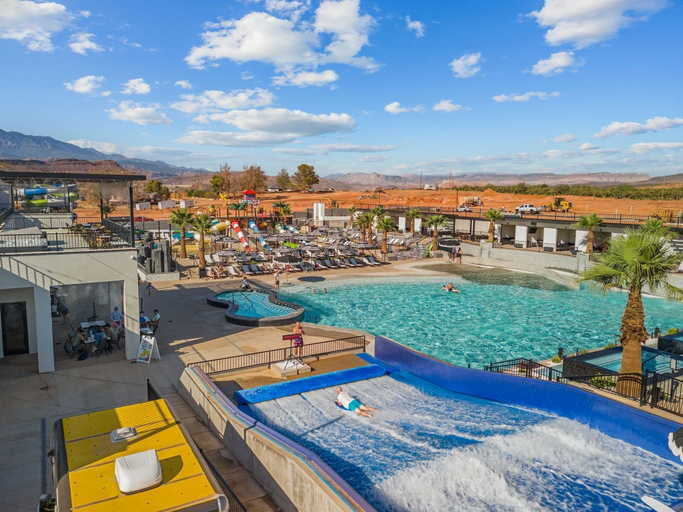 Pool 5, Horseman's Hideout 3 Bedroom Townhouse, Washington