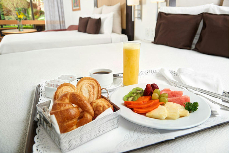 Food & Drinks 5, Hotel Royal Reforma, Mexico City