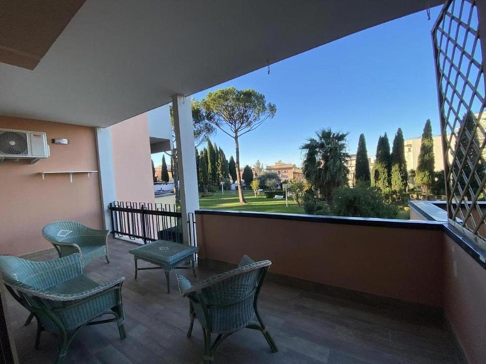 Others 4, Parco Tirreno Residence, Rome