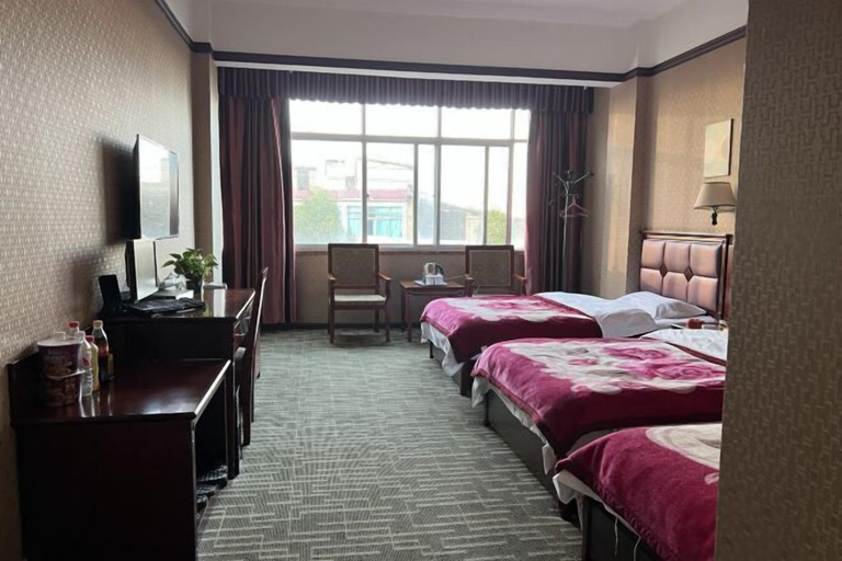 Bedroom 5, Jinxinbinguan, Qujing