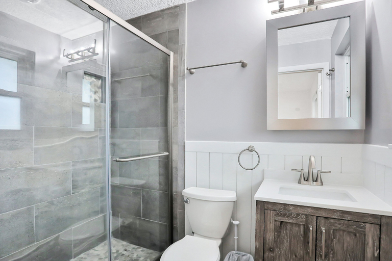 Bathroom 4, Seaview Dreams, Volusia