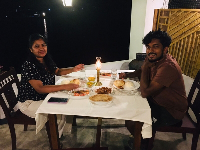 Food & Drinks 5, Vala House, Ernakulam