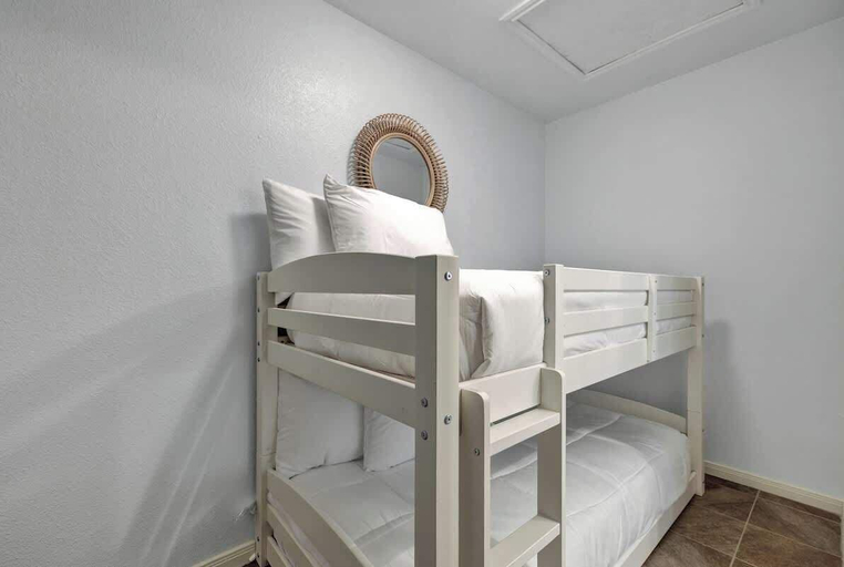 Bedroom 2, The KK Ranch-private Pool-hill Country Bliss, Gillespie