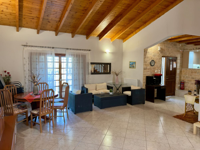 Room 5, Villa Erato Keratea, Attica