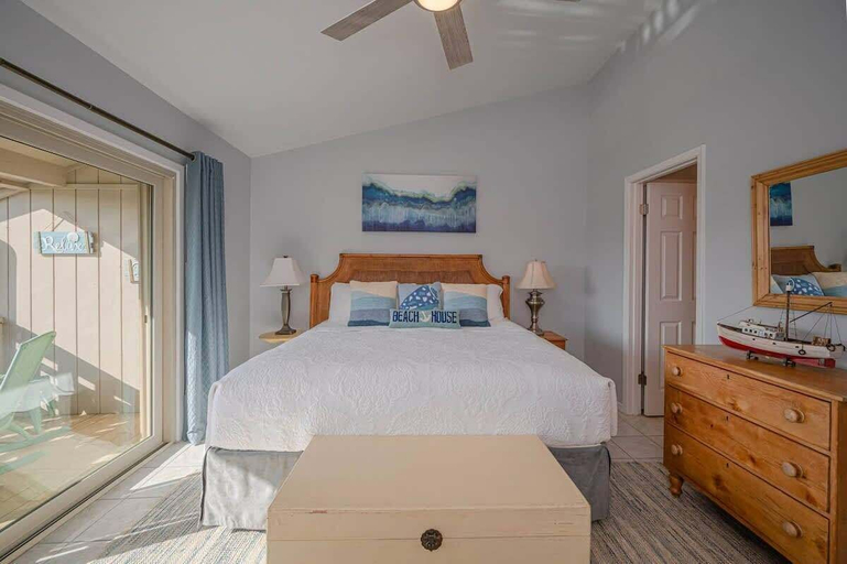 Bedroom 2, Seaside Cottage With Water Views!, Aransas