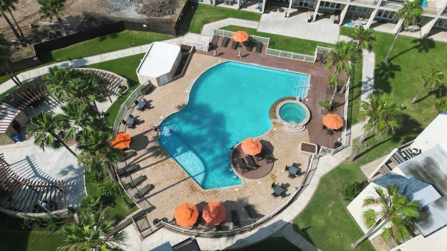 Sport & Beauty 5, Bahia Mar #426, Cameron