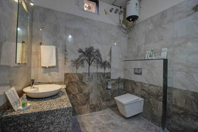 Bathroom, Takhat villa kumbhalgarh, Rajsamand