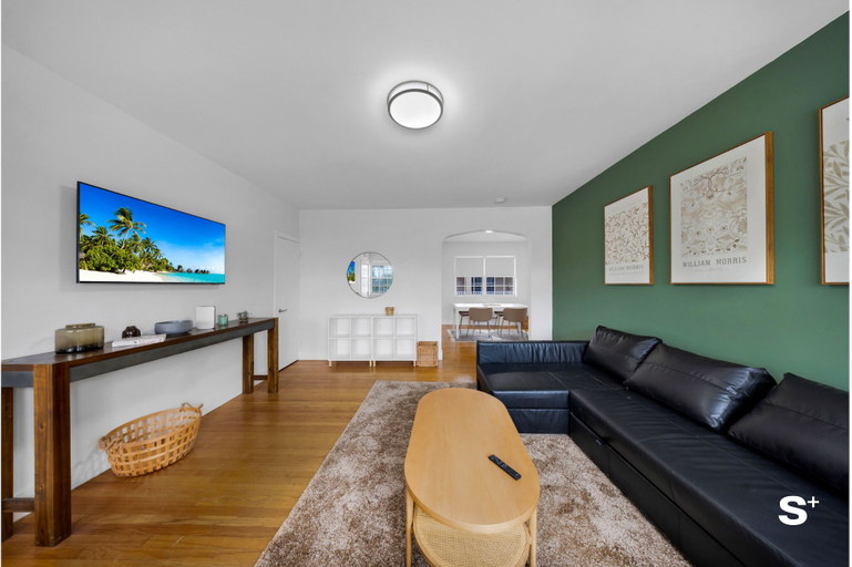 Living area 2, Modern 1-BD Beachside Apt - Free Parking, Miami-Dade
