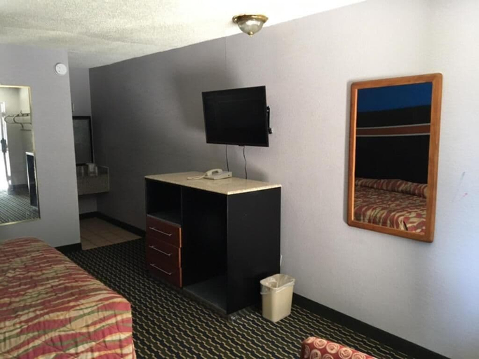 Room 2, Fulton Inn Motel, Fulton
