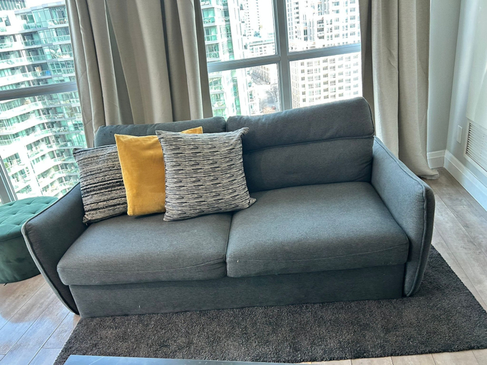 Living area 4, Downtown Pinecrest Suites-Free Parking, Toronto