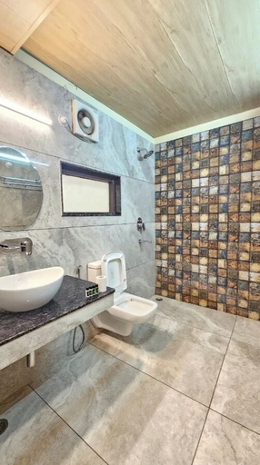 Bathroom 2, Hotel Hidden Chalet, Nainital