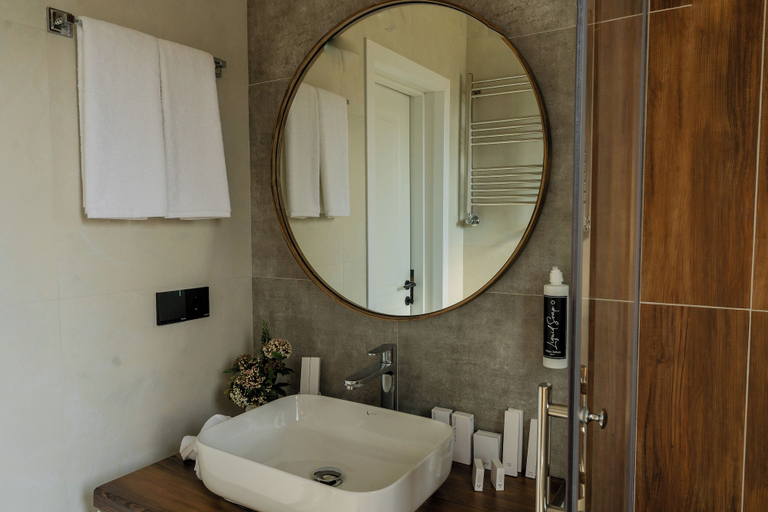 Bathroom 2, Sugovushan Hotel and Cottages, Tərtər (Nagorno-Karabakh)