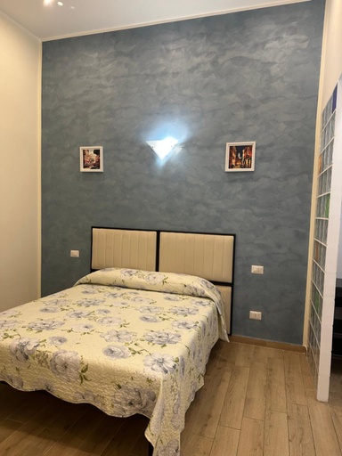 Bedroom 2, marcelina holidays rooms, Roma