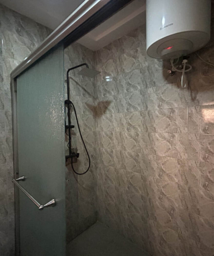 Bathroom 3, Grand Maridos - Ibadan, IbadanSouth-West