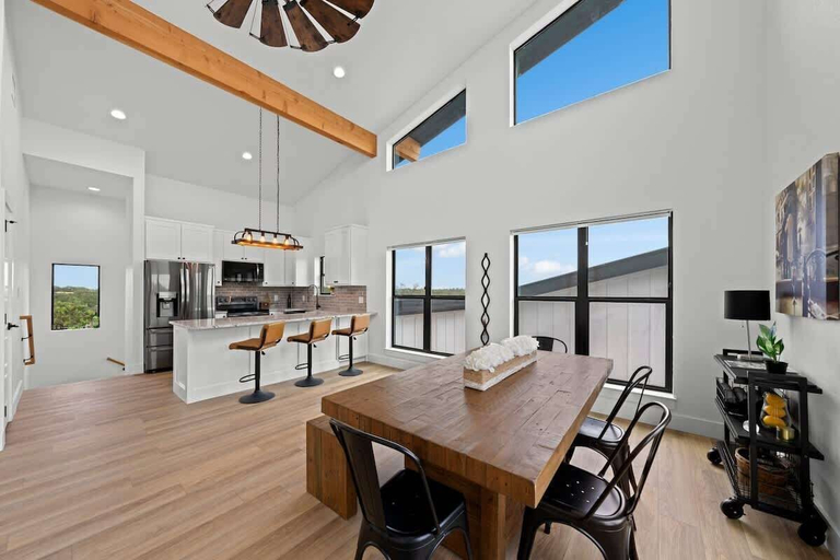 Others 5, Hill Country Escape W/views Plus, Hot-tub and Pet Friendly!, Gillespie