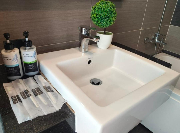 Bedroom, KSL Mall-HighSpeedWiFi-Bathtub-Netflix-24-7Support, Johor Bahru