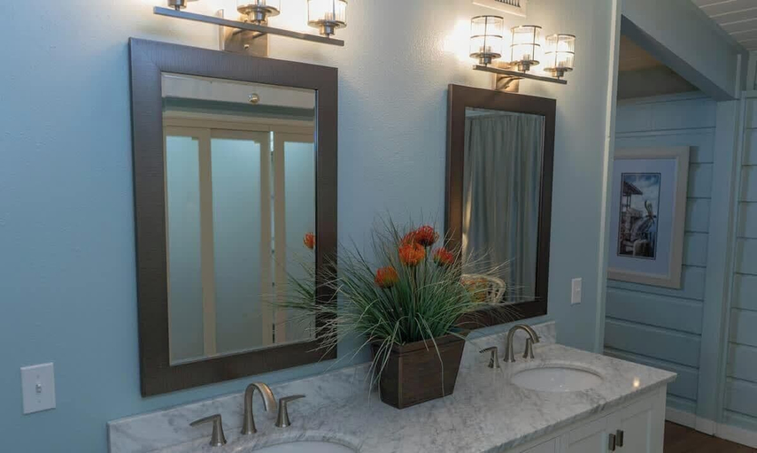 Bathroom 3, Lil Caribbean Vibes, Cameron