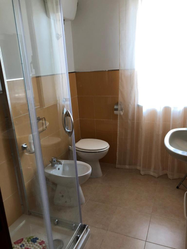 Bathroom 2, Liammare, Caserta