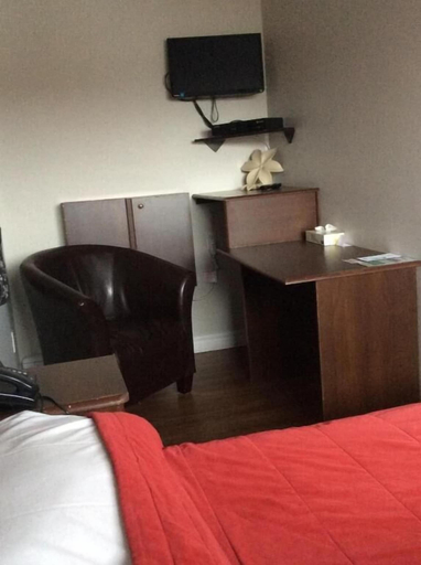 Bedroom 4, Miami Motel, Francheville