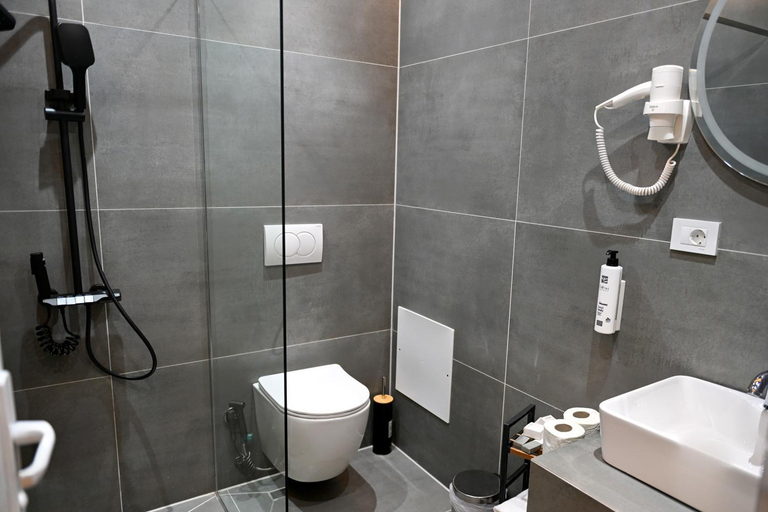Bathroom, DejaVu Hotel, Prizren