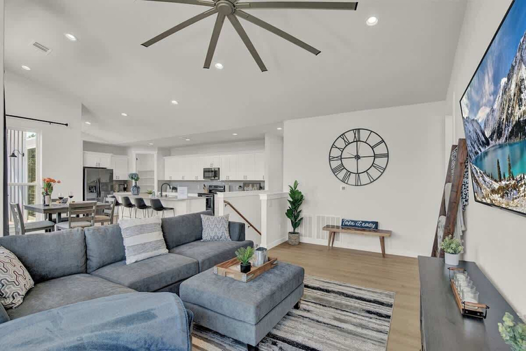 Living area 3, Stunning Lake Home With Pool-beach-gym-boat Access, Travis