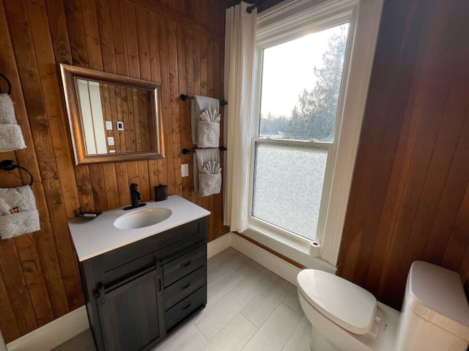 Bathroom 4, Woodside Farm Country Inn, Capital