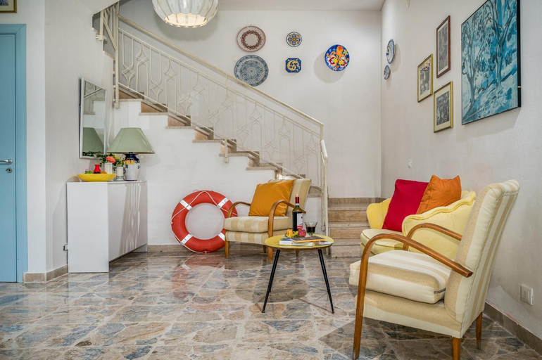 Shared lounge/TV area 4, Villa Le Terrazze Blu, Trapani