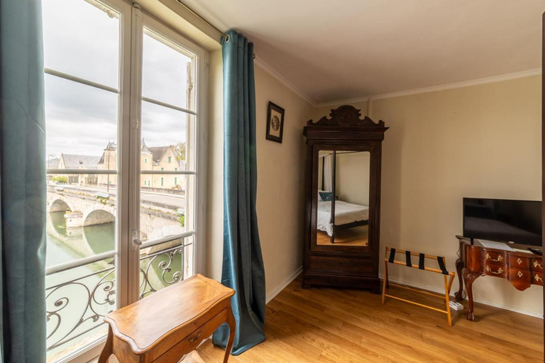 Others 3, Villa du Loir, Sarthe