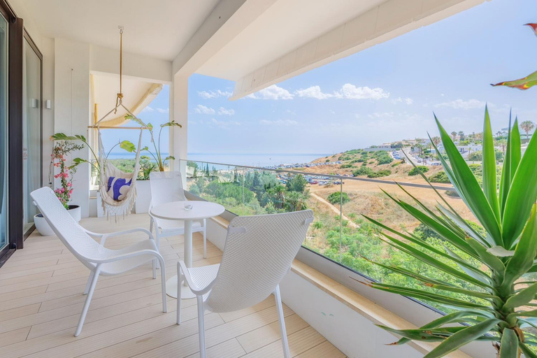 Others 5, Ocean Studio by ENDLESS SUN I modern comfort, sea view, wi-fi, parking, rooftop pool, Lagos