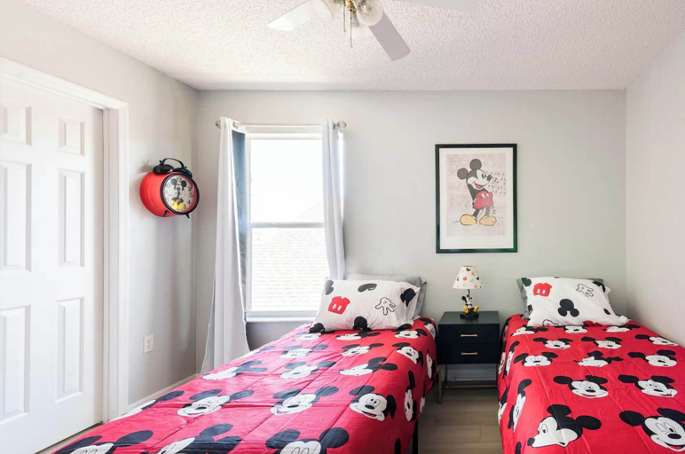 Room 3, Theme Park Days & Sunshine Stays, Osceola