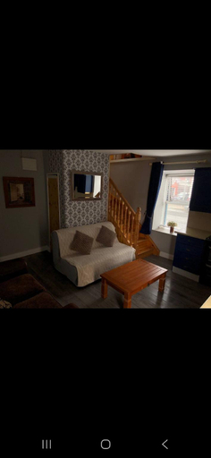 2, Charming 1-Bedroom Apartment with Jacuzzi in Johnstown