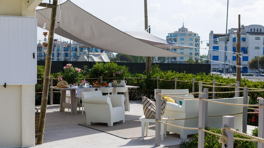 Food & Drinks 5, CASETTA DEL PESCATORE 4, Emma Villas, Rimini