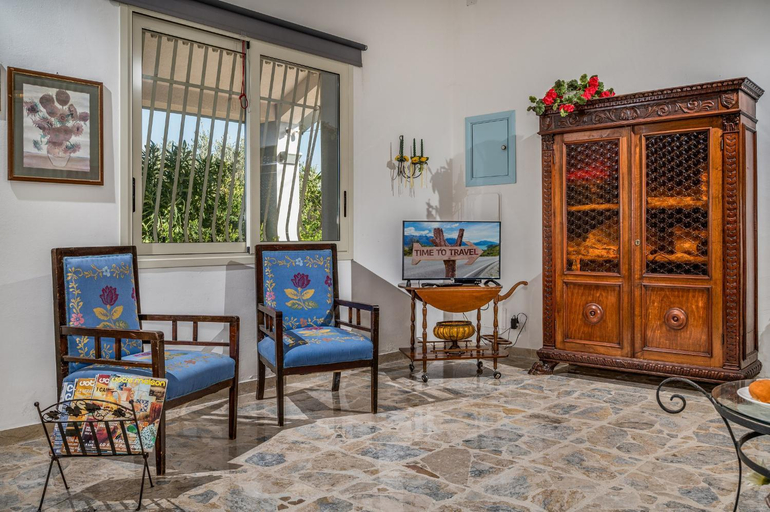Shared lounge/TV area 5, Villa Le Terrazze Blu con piscina privata, Trapani
