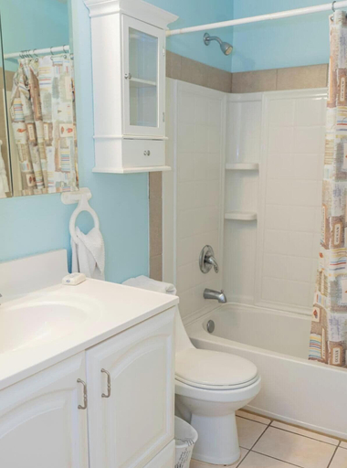 Bathroom 3, Throwback Vibes - Near Beach - Great Deck, Cameron