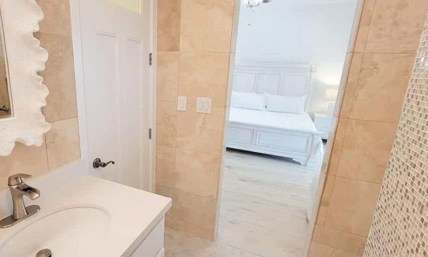 Bathroom 4, Luxury Remodel - Sleeps 20 - Pool - Go VIP, Cameron