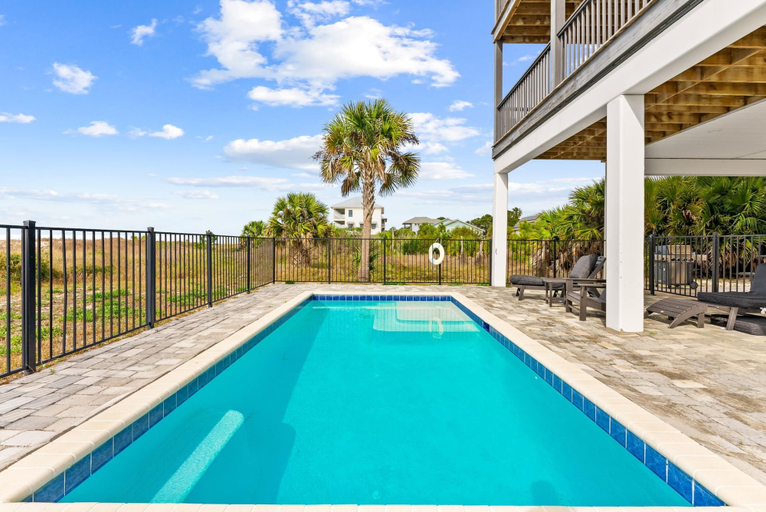 Sport & Beauty 5, Pet Friendly Beach House - Seminole Wind, Gulf