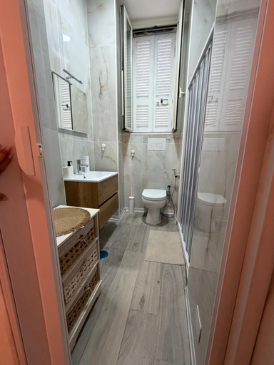 Bathroom 3, Mary House Napoli Centro, Napoli