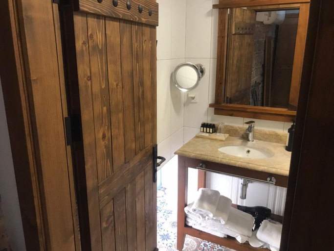 Bathroom 4, Villa Pietra Butik Otel, Ayvalık