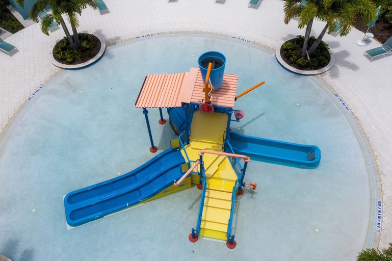 Children's pool, Stunning 4Bd w Pool Gameroom Solara Resort 9008, Osceola
