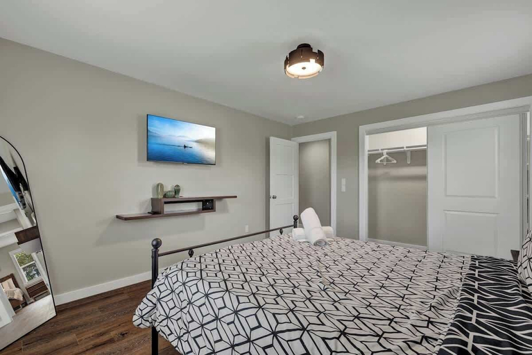 Bedroom 3, River Oaks Retreat With Hot Tub, Gillespie