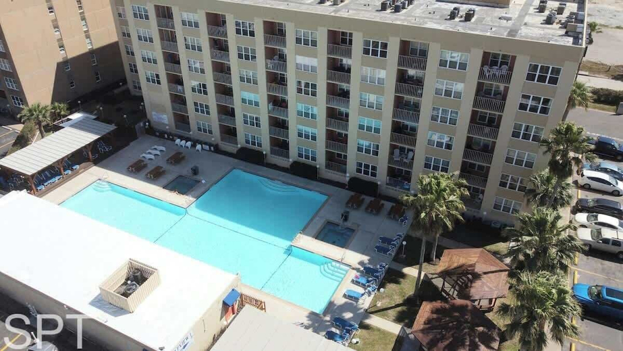Exterior & Views 2, Great Pool - Beach Access - Small Family Perfect, Cameron