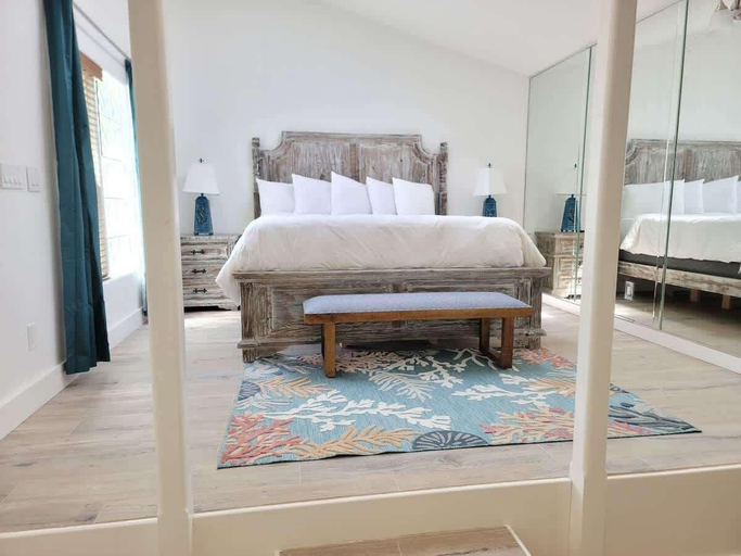 Bedroom 3, Huge Beach View Home: Heated Spa - New Remodel, Cameron