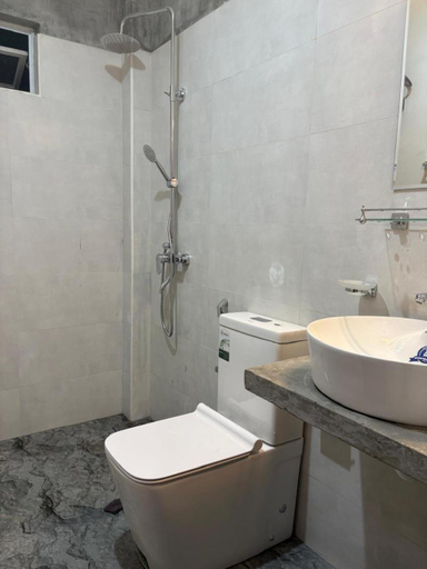 Bathroom 3, Teyra Lodge, Bope-Poddala