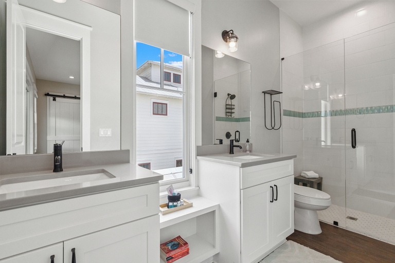 Bathroom, Aquamarine! Sleeps 12! Close to Community Pool! Private Beach Access!, Walton