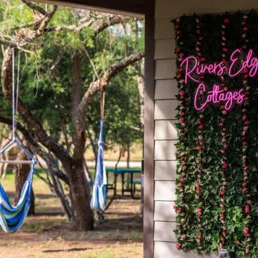 Facilities 5, Bluebonnet Waterfront Cottage with Hot Tub, Gillespie