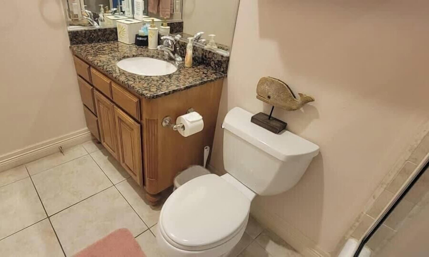 Bathroom 3, Block to Beach - Ground Floor - Pristine - Pool, Cameron